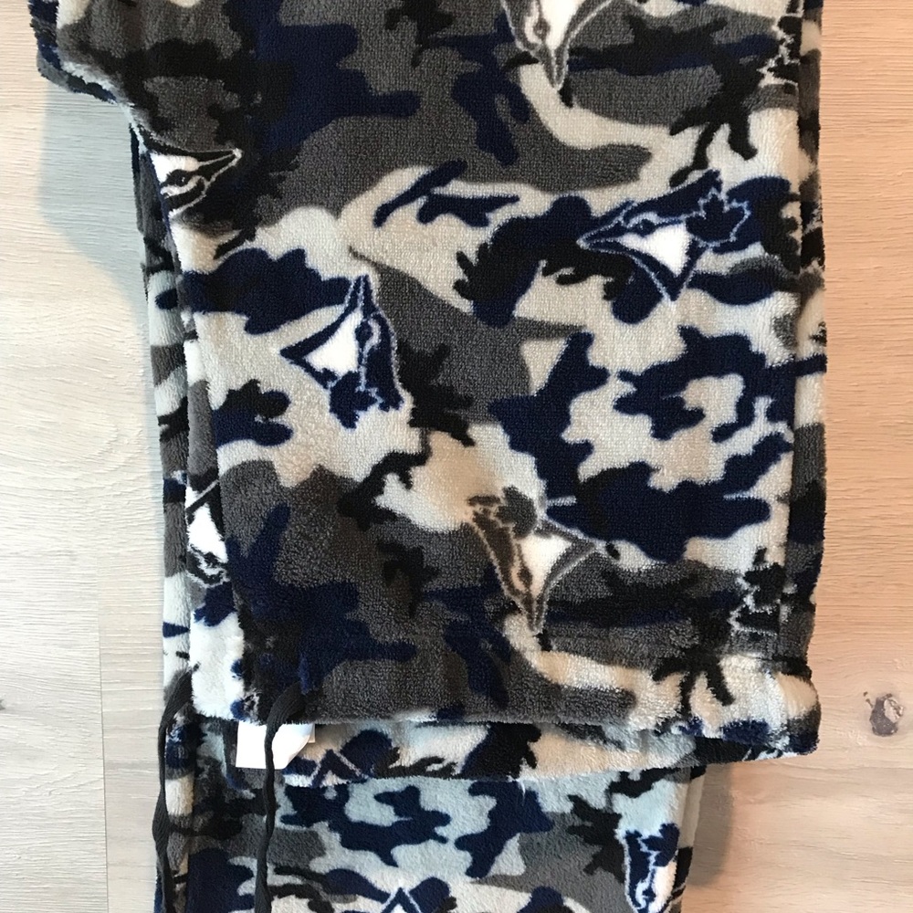 Toronto Blue Jays Camo Fleece Pajama Pants - Picture 3 of 6